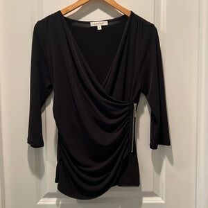 Ellen Tracy women’s black top with crossed front and zipper detail M